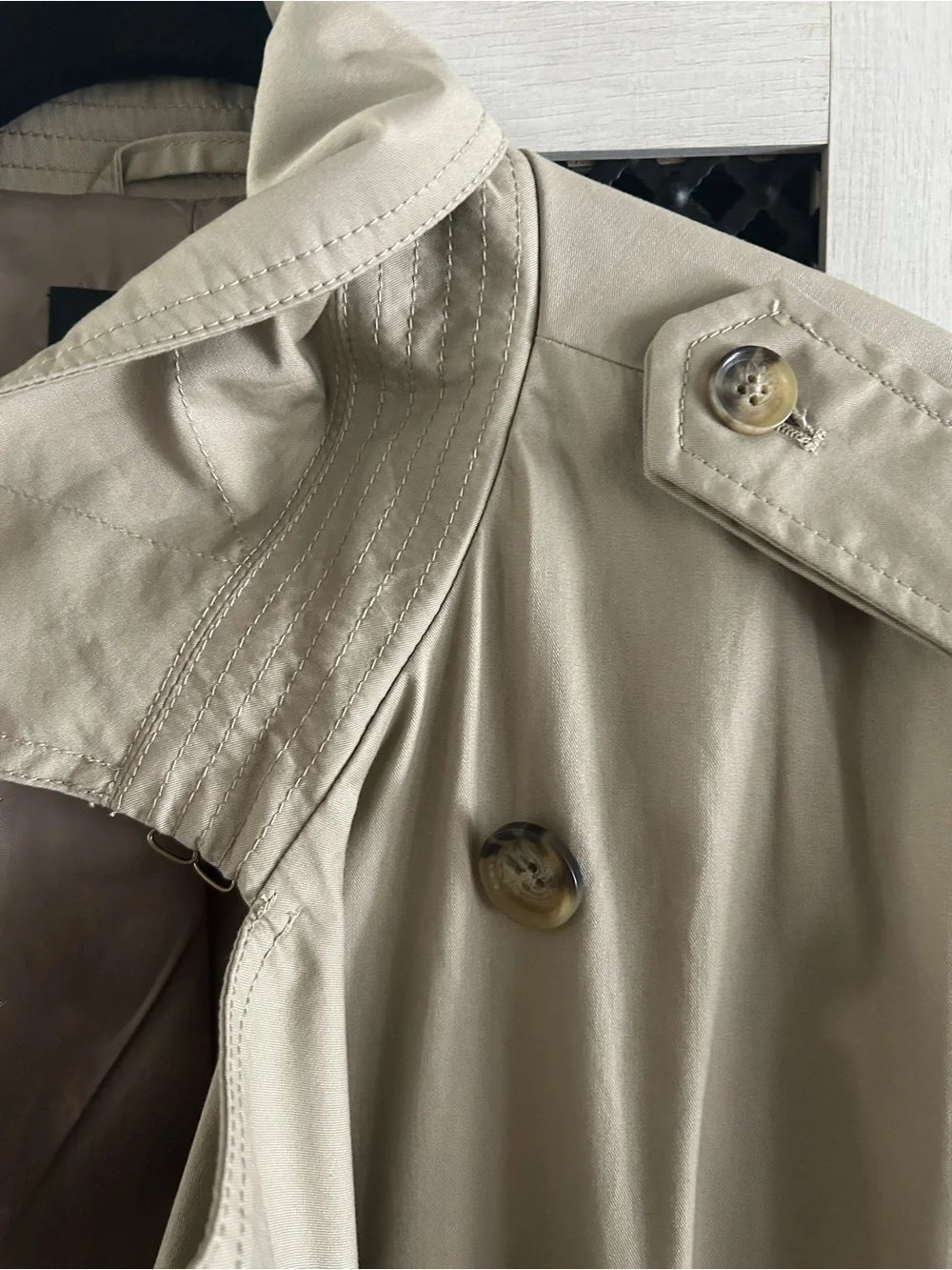 Banana Republic Trench Coat - Beige